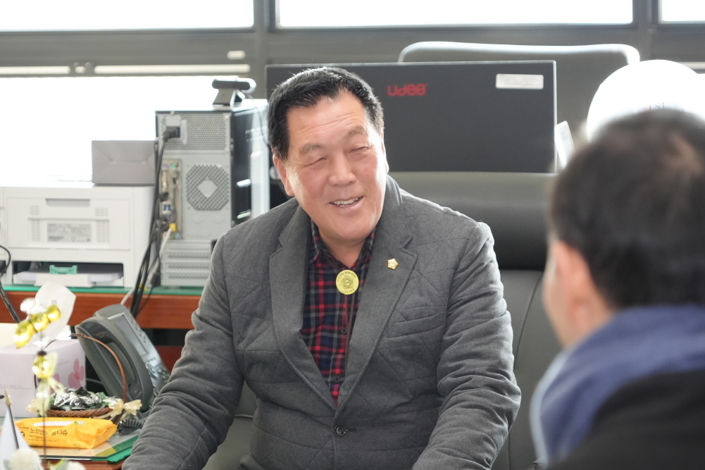 신임 안성소방서장 의회 방문