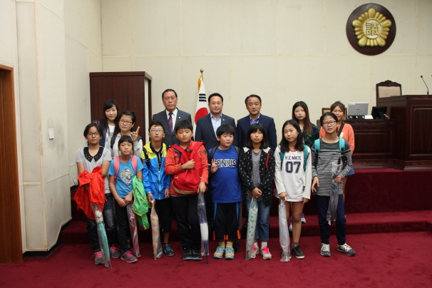 '일죽면 죽화초등학교 학생 의회방문' 게시글의 사진(2)