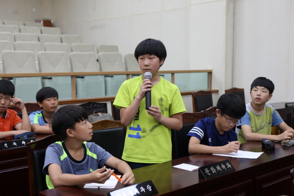 '대덕초등학교 5,6학년 학생 안성시의회 방문' 게시글의 사진(6)