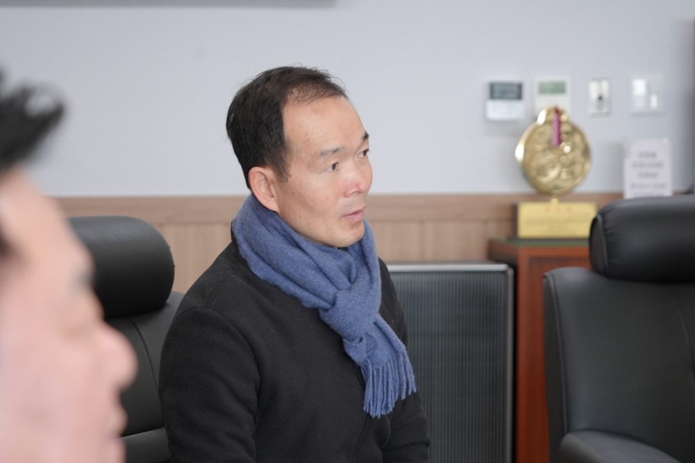 '신임 안성소방서장 의회 방문' 게시글의 사진(13)