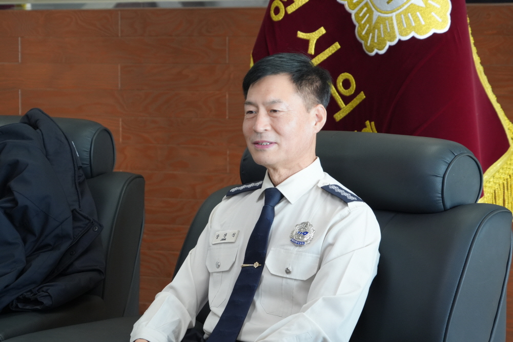 '신임 안성소방서장 의회 방문' 게시글의 사진(2)