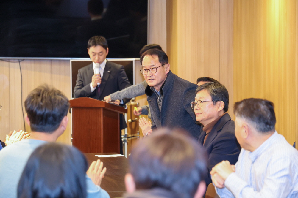 '안성시 육상연맹 정기총회 및 육상인의 밤' 게시글의 사진(3)