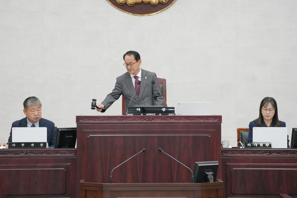 '제235회 안성시의회 제2차 정례회 제2차 본회의' 게시글의 사진(3)