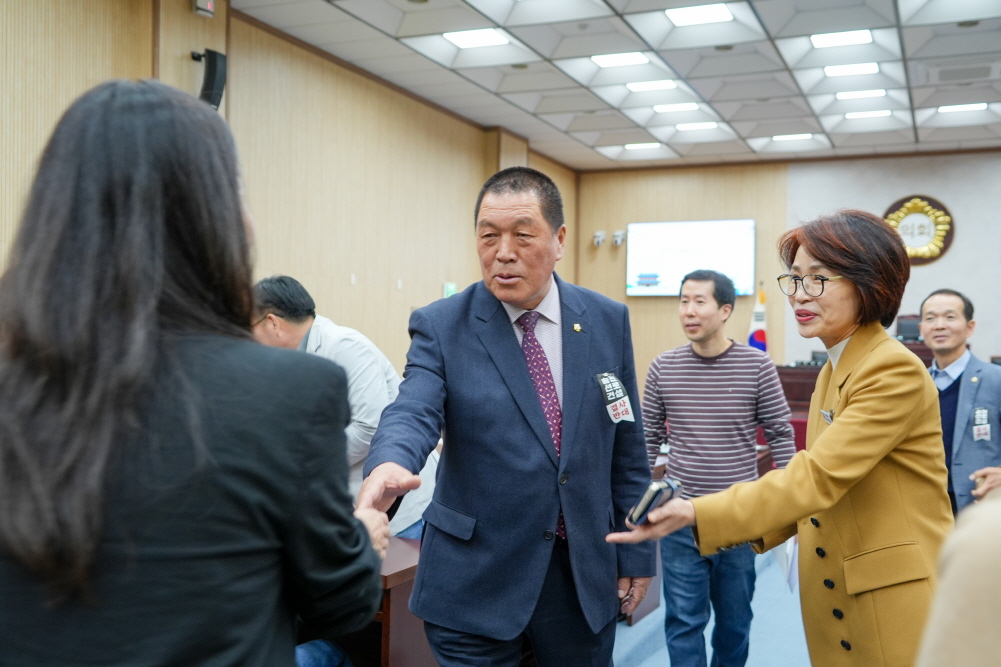 '2025년 브레아시 청소년 방문단 안성시의회 견학' 게시글의 사진(5)