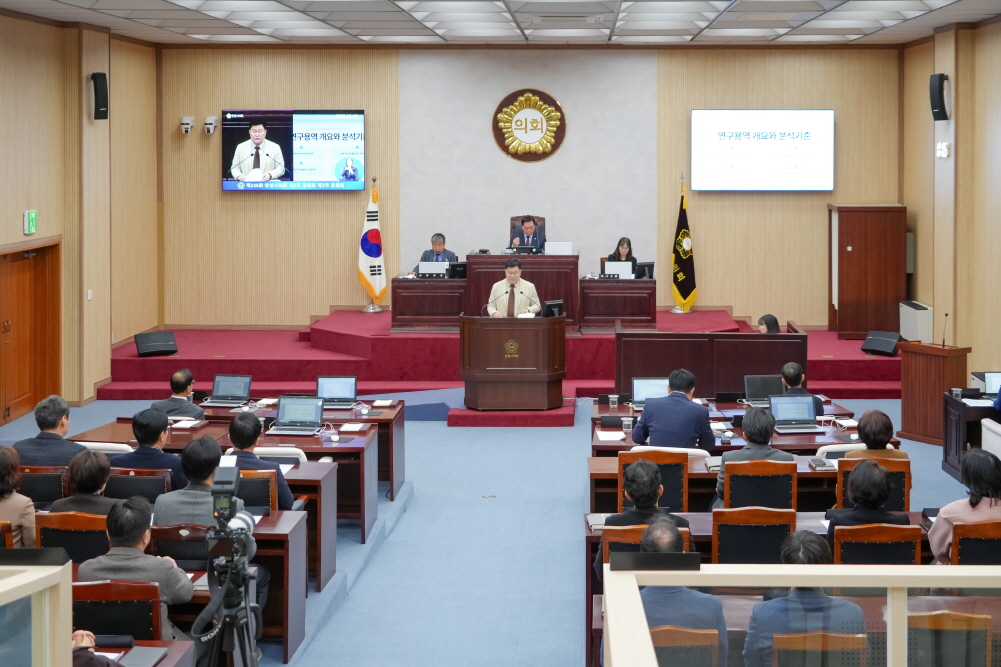 '제235회 안성시의회 제2차 정례회 3차 본회의' 게시글의 사진(8)
