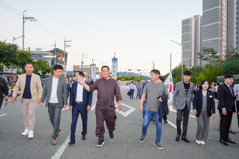 '2025 안성맞춤 남사당 바우덕이 축제  길놀이 및 전야제' 게시글의 사진(21)