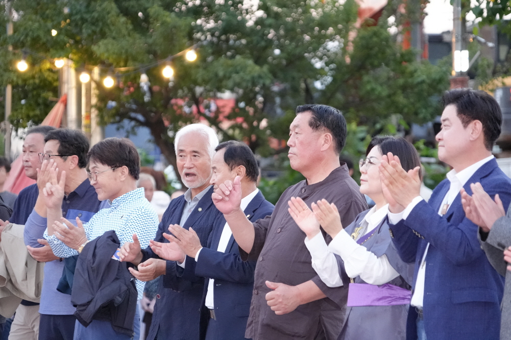 '2025 안성맞춤 남사당 바우덕이 축제  길놀이 및 전야제' 게시글의 사진(16)