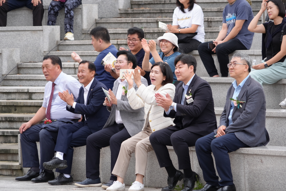 '2025 안성맞춤 남사당 바우덕이 축제 개장식' 게시글의 사진(29)