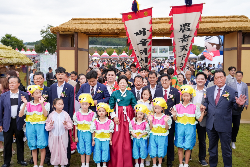 '2025 안성맞춤 남사당 바우덕이 축제 개장식' 게시글의 사진(18)