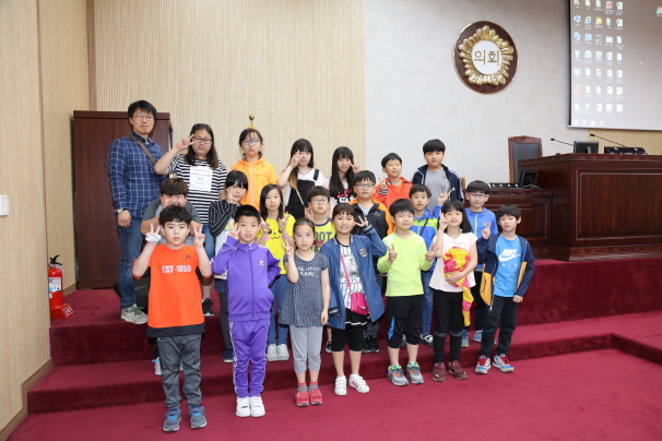 '백성초등학교 4학년 1반 열린의회 개최' 게시글의 사진(9)