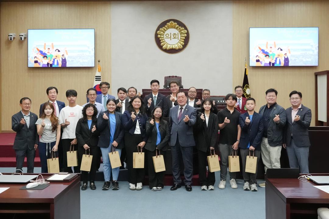 '필리핀 일로일로시 청소년 방문' 게시글의 사진(2)