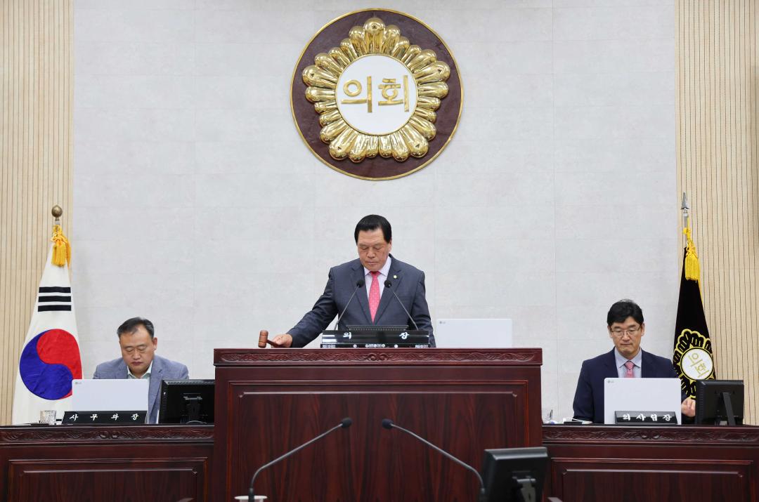 '제224회 안성시의회 제1차 정례회 제3차 본회의' 게시글의 사진(2) '제224회 안성시의회 제1차 정례회 제3차 본회의' 게시글의 사진(2)