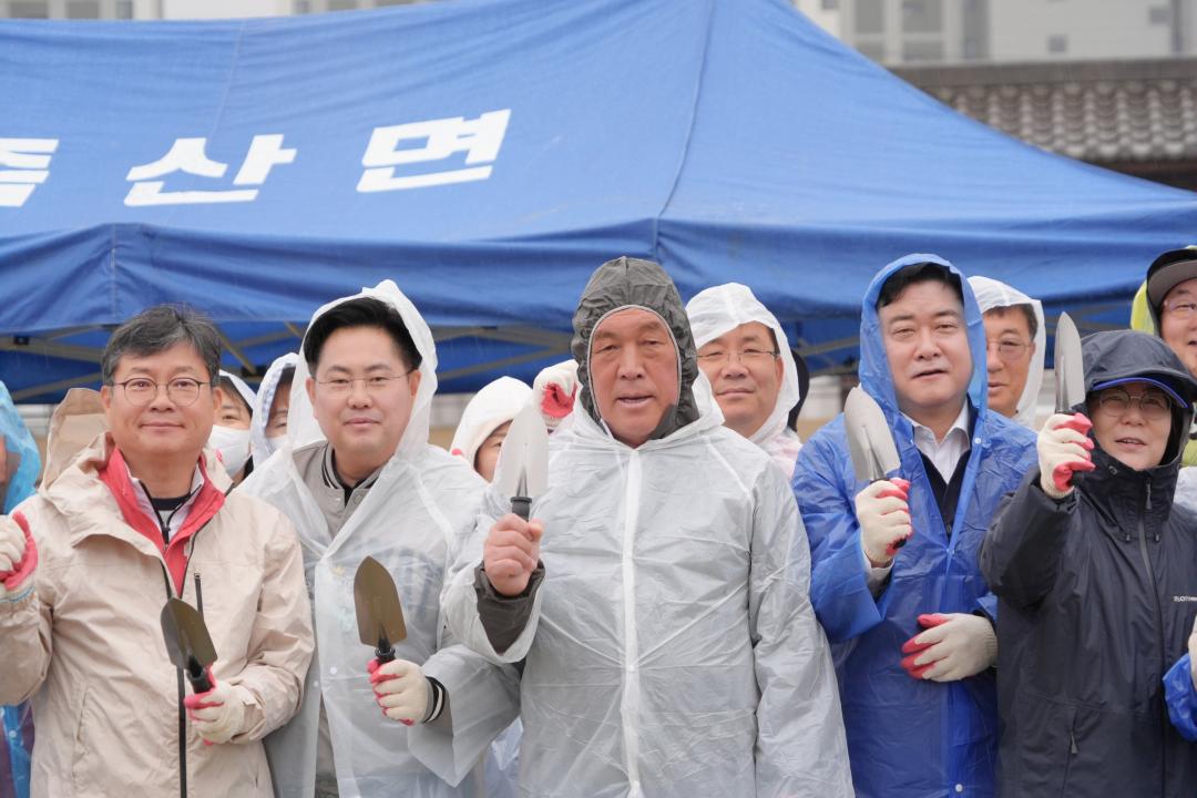 '죽산 비봉산 나무심기' 게시글의 사진(2)