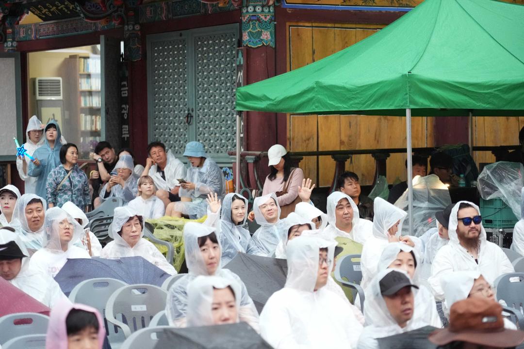 '제7회 서운산 소원 풍등 날리기 산사음악회' 게시글의 사진(8)