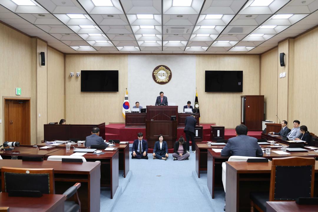 '제224회 안성시의회 제1차 정례회 제3차 본회의' 게시글의 사진(13) '제224회 안성시의회 제1차 정례회 제3차 본회의' 게시글의 사진(13)