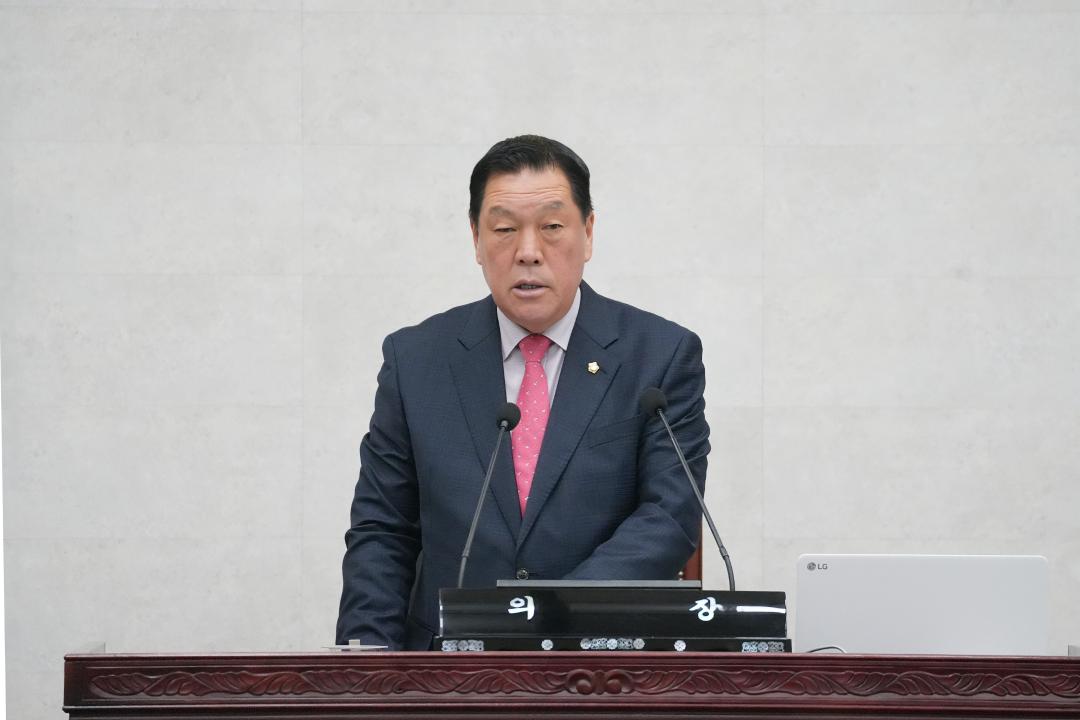 '제239회 안성시의회 임시회 1차 본회의' 게시글의 사진(7)