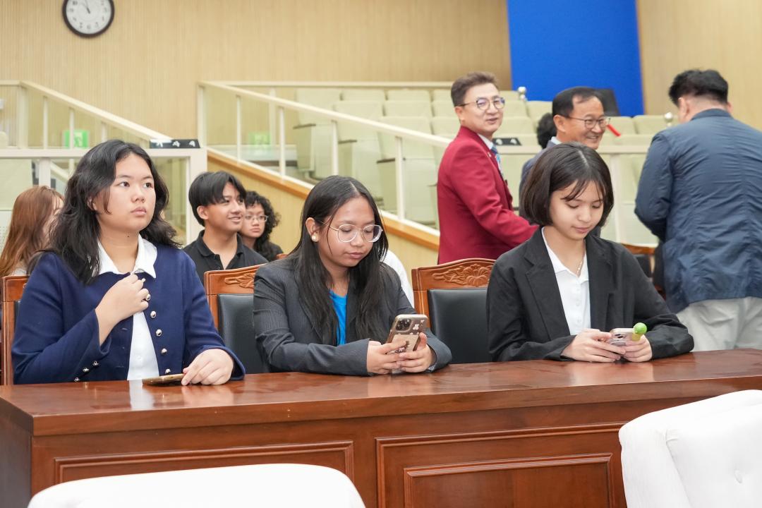 '필리핀 일로일로시 청소년 방문' 게시글의 사진(3)