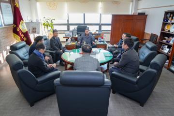 신임 농어촌공사 지사장 의회 방문