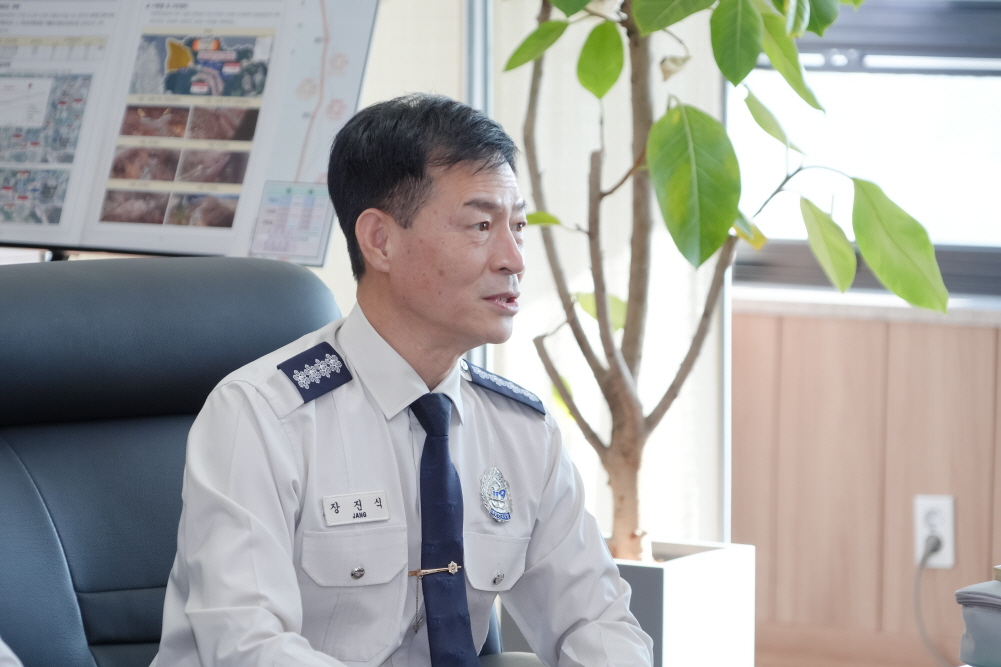 신임 안성소방서장 의회 방문