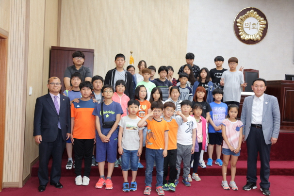 '보체초등학교 5,6학년학생 안성시의회 방문 ' 게시글의 사진(2)