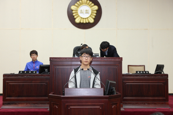 비룡초등학교 6학년 1반 열린의회 개최