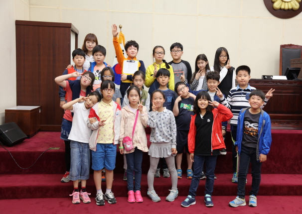 '백성초등학교 4학년 1,2반 열의의회 개최' 게시글의 사진(10)