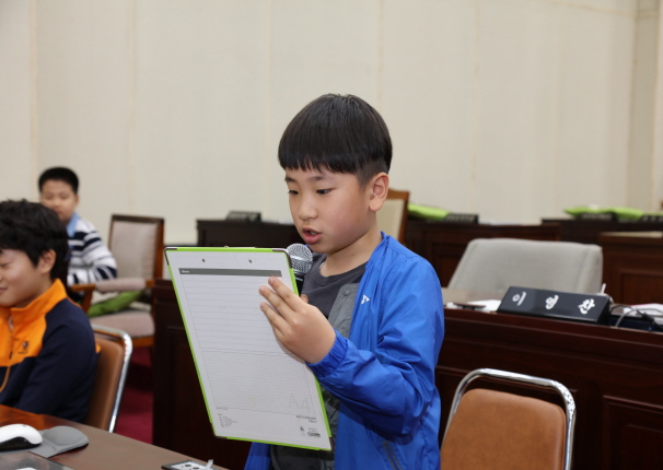 '백성초등학교 4학년 1,2반 열의의회 개최' 게시글의 사진(4)