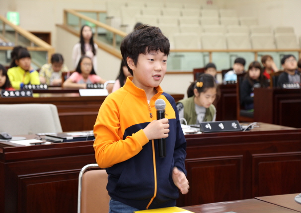 '백성초등학교 4학년 1,2반 열의의회 개최' 게시글의 사진(5)