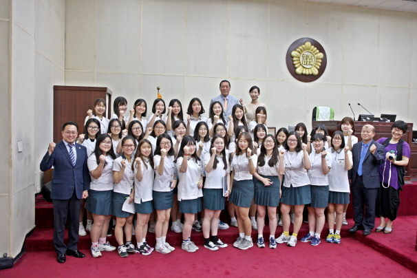 안성여자고등학교 학생 34명 안성시의회 방문