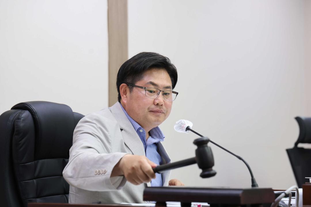 '제223회 안성시의회 임시회 제1차 조례등심사특별위원회' 게시글의 사진(4) '제223회 안성시의회 임시회 제1차 조례등심사특별위원회' 게시글의 사진(4)