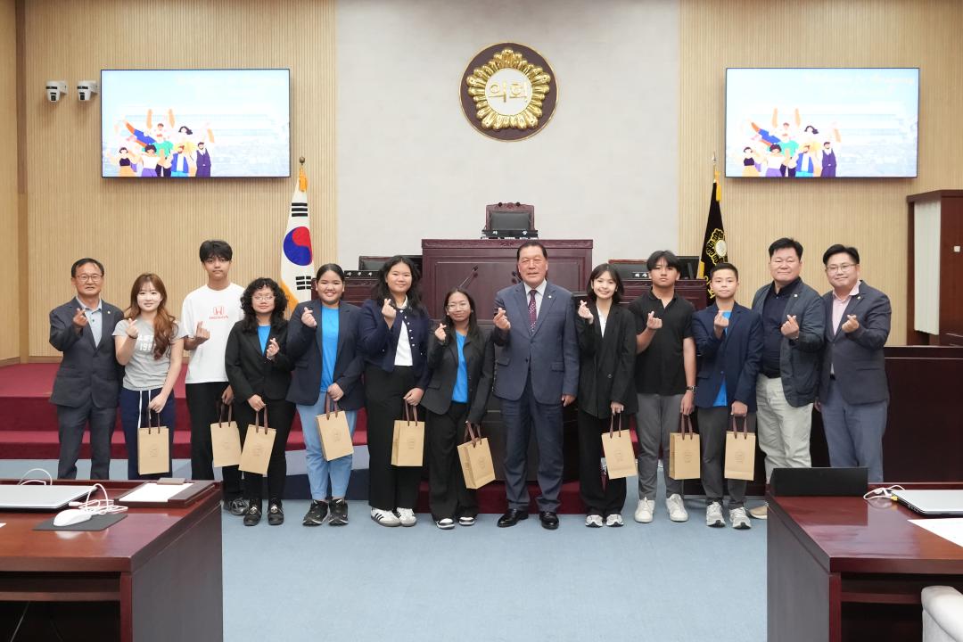 필리핀 일로일로시 청소년 방문