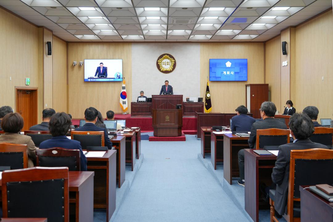 '제238회 안성시의회 임시회 1차본회의' 게시글의 사진(5)