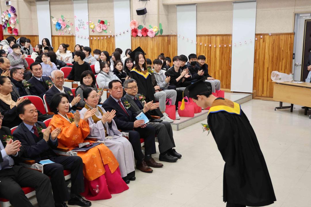 '한겨레 중고등학교 제18회 졸업식' 게시글의 사진(11)